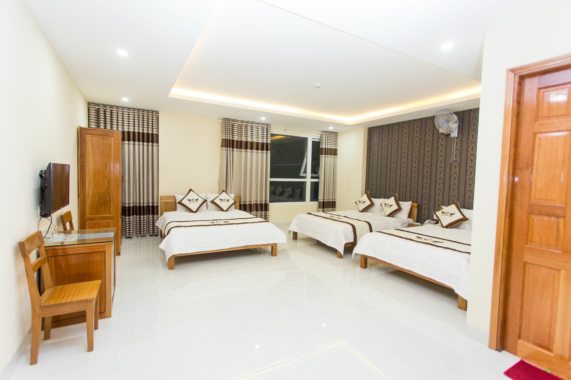 Khach San Dam Phuc Da Nang Hotel Buitenkant foto