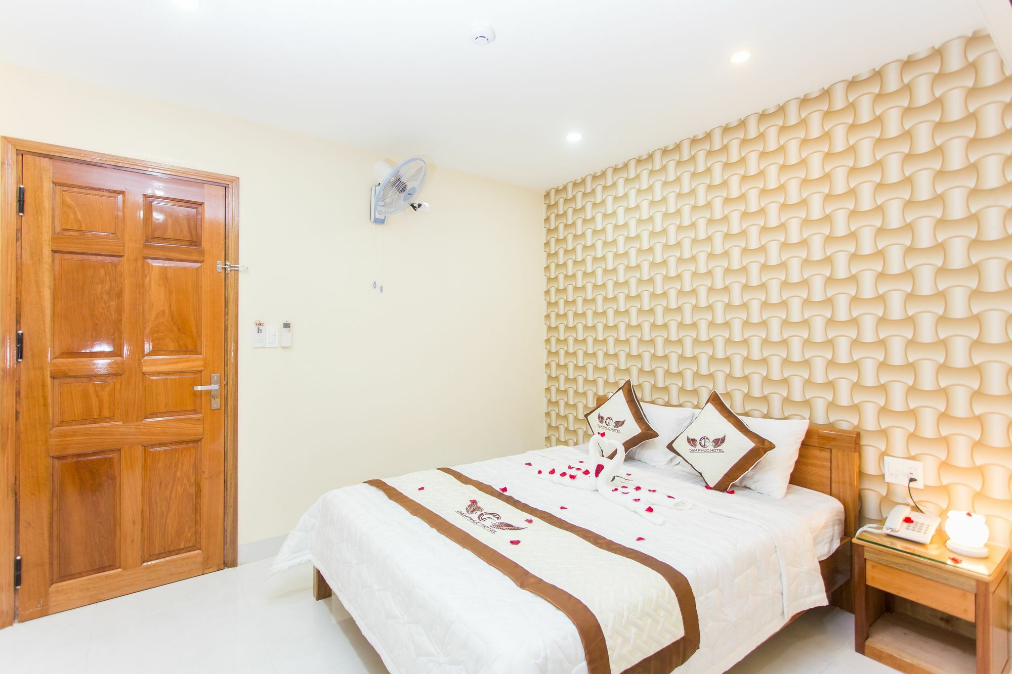 Khach San Dam Phuc Da Nang Hotel Buitenkant foto